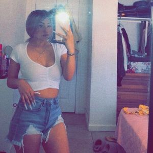 Meet your Posher, Abigail